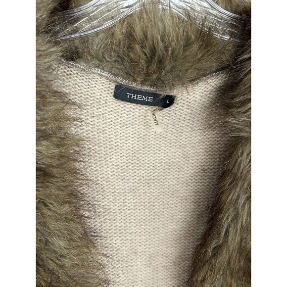 Theme Faux Fur Tan Sweater Vest Size Large - Picture 7 of 14